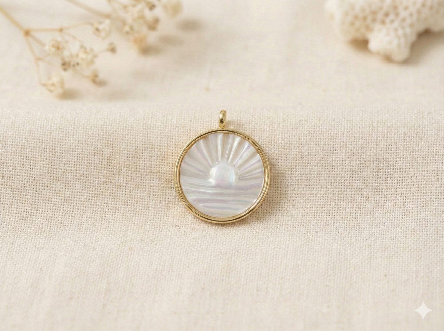 שרשרת שלי | תליון צדף סנפיר