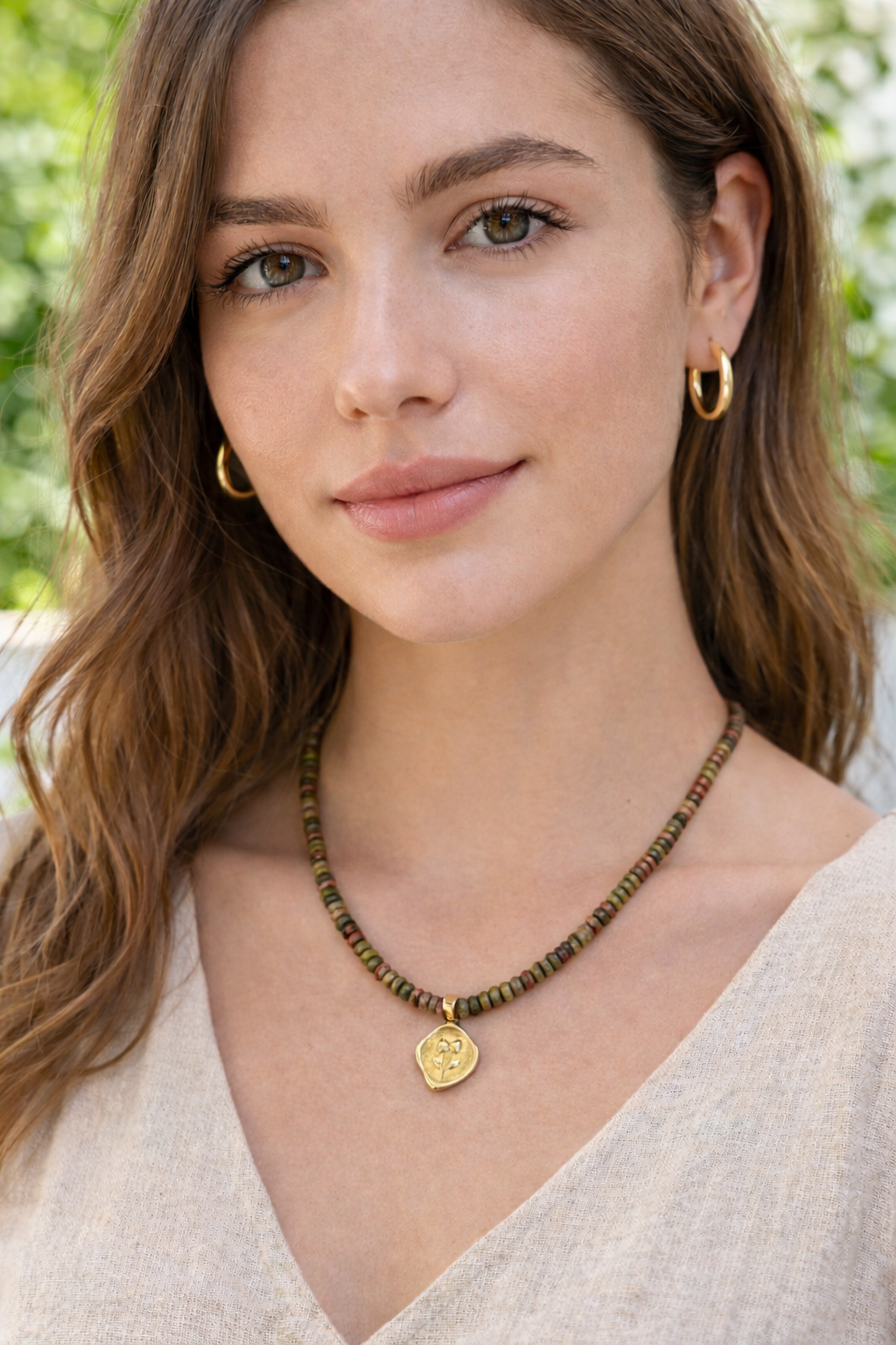 שרשרת אלמוג | צ'וקר אונקיט תליון חותמת פרח