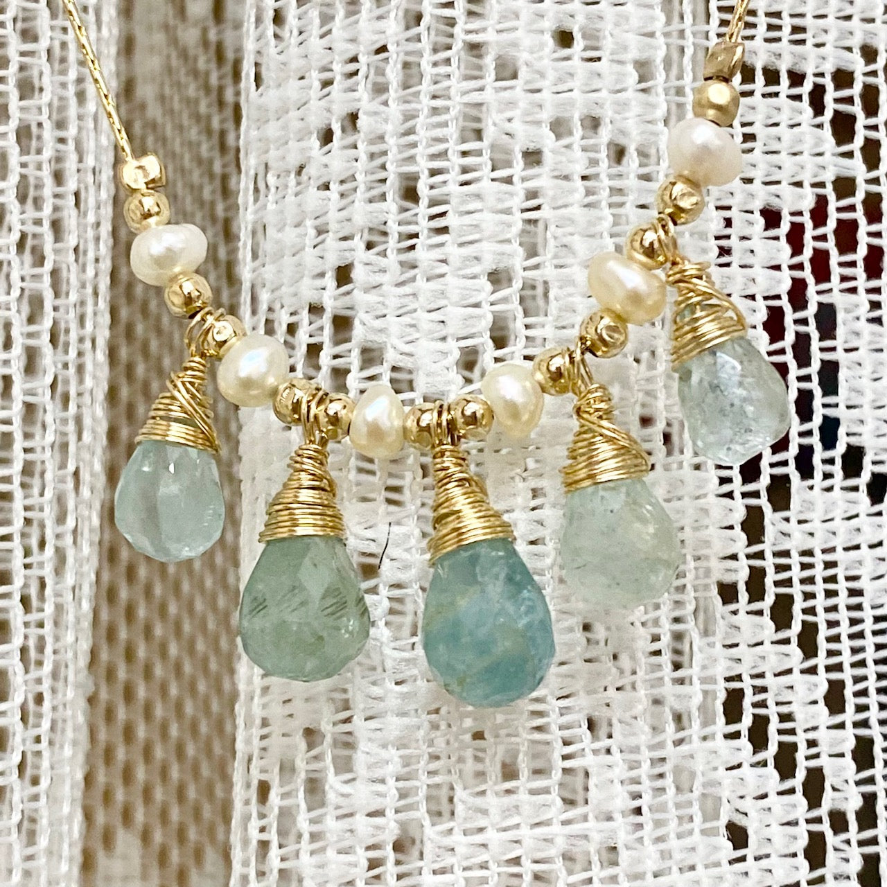 שרשרת טיפות אקווה מרין