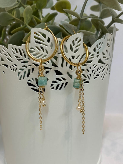 עגילי סתיו | חישוק אבני אמזונייט ופנינה