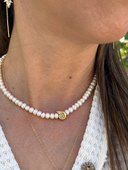 שרשרת פנינים | תליון צדף