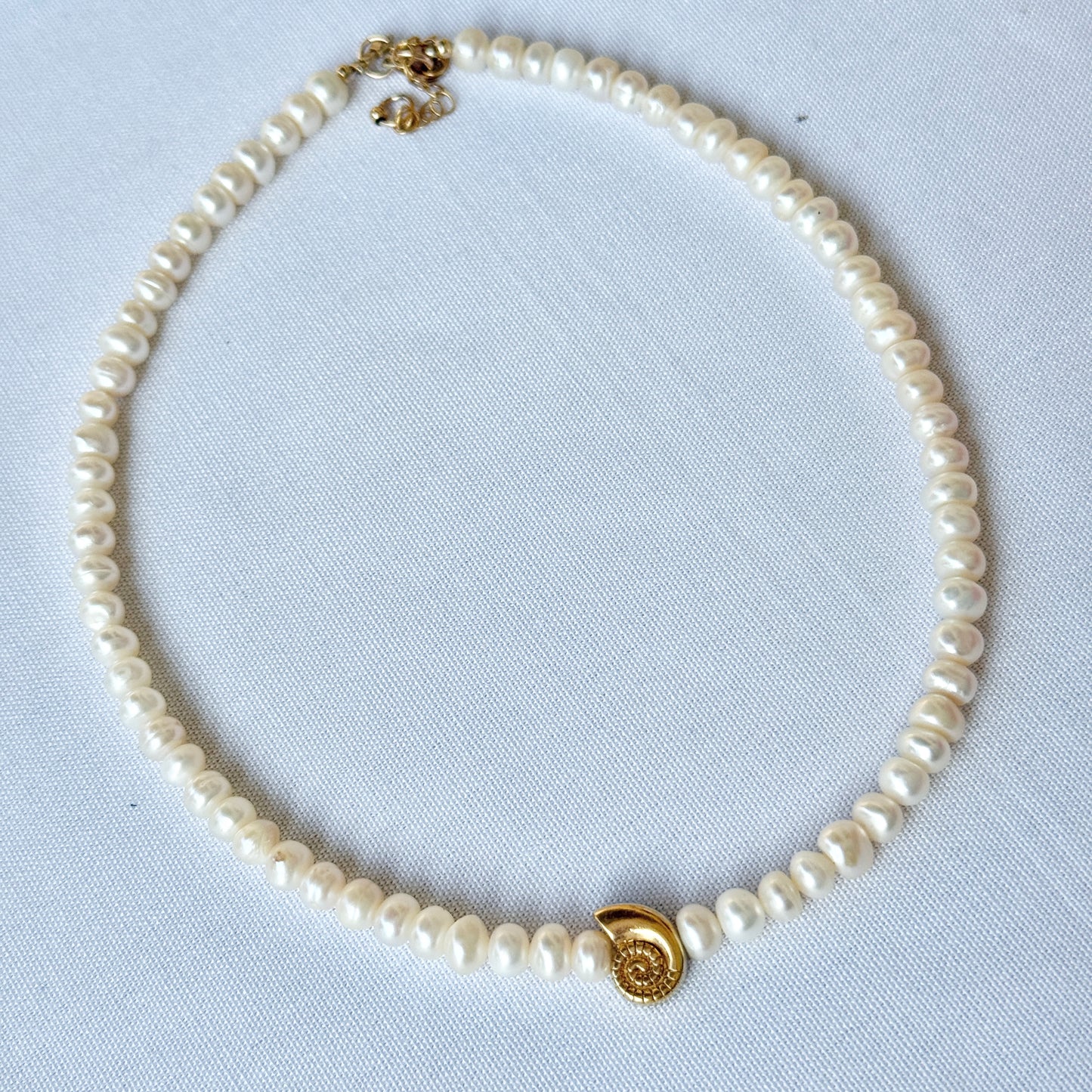 שרשרת פנינים | תליון צדף