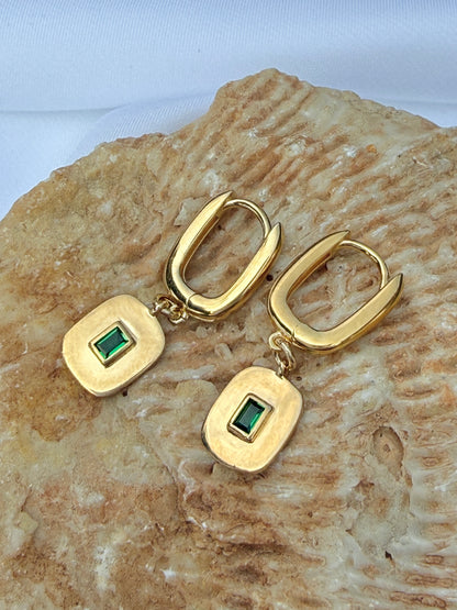 עגילי טליה | עגילי חישוק מלבניים שיבוץ ירוק