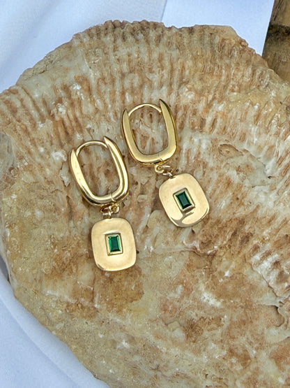 עגילי טליה | עגילי חישוק מלבניים שיבוץ ירוק