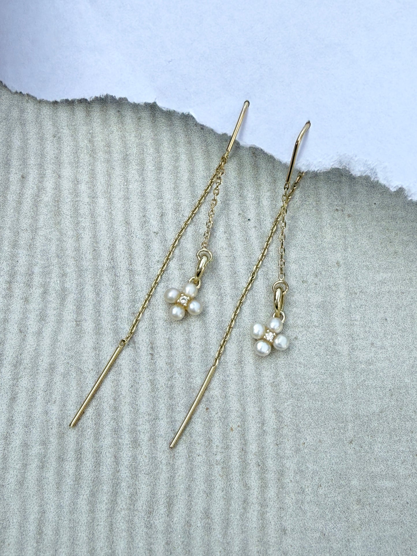 עגילי לירי | עגילי שרשרת תלויים  תליון פרח פנינה