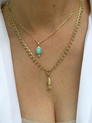 שרשרת סתיו | תליון דג מוזהב תכלת