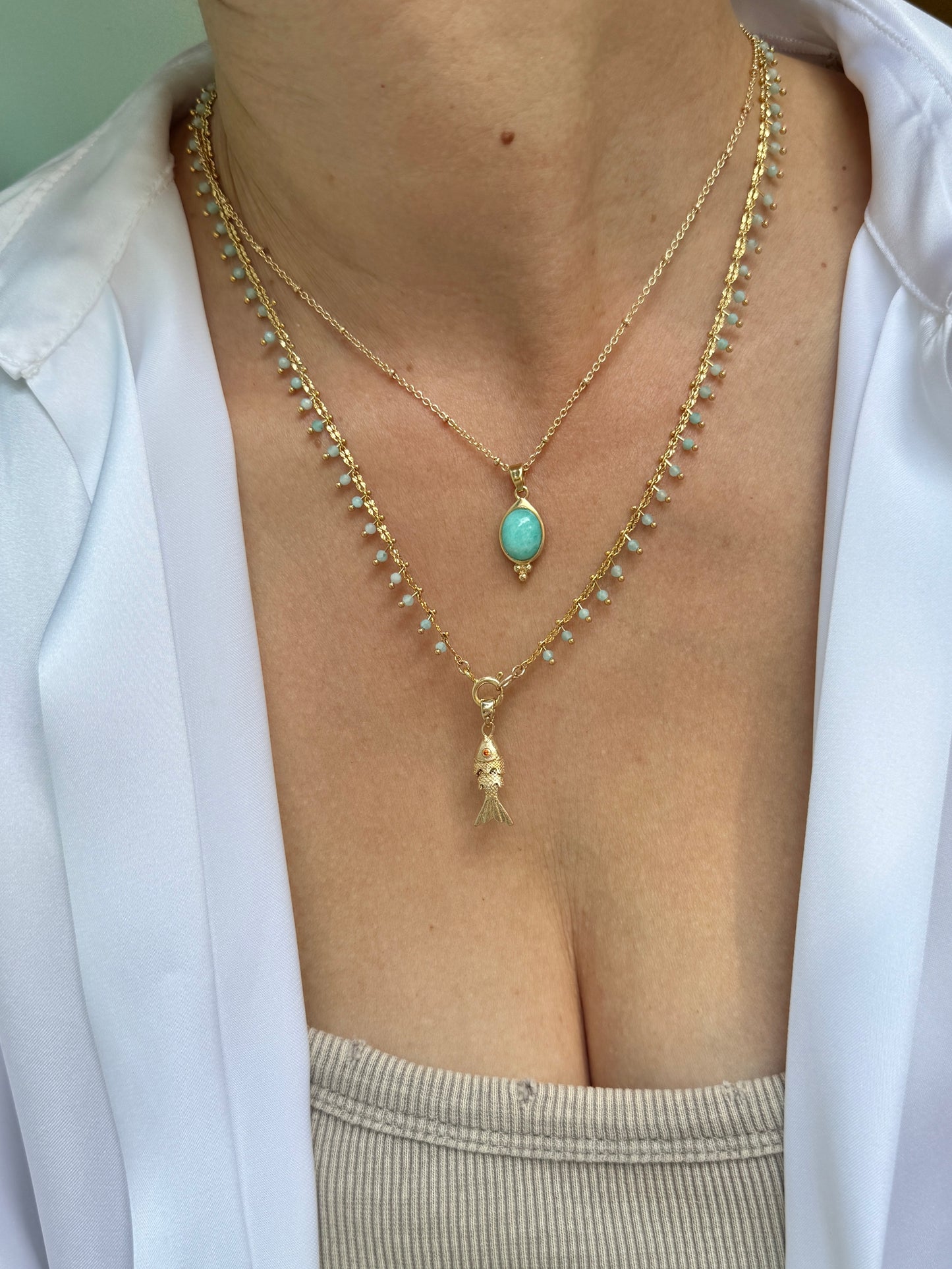 שרשרת סתיו | תליון דג מוזהב תכלת