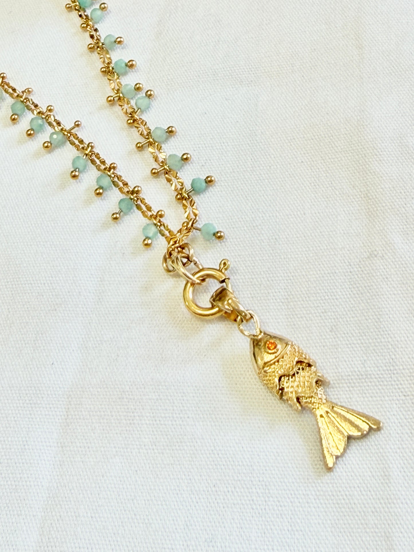 שרשרת סתיו | תליון דג מוזהב תכלת