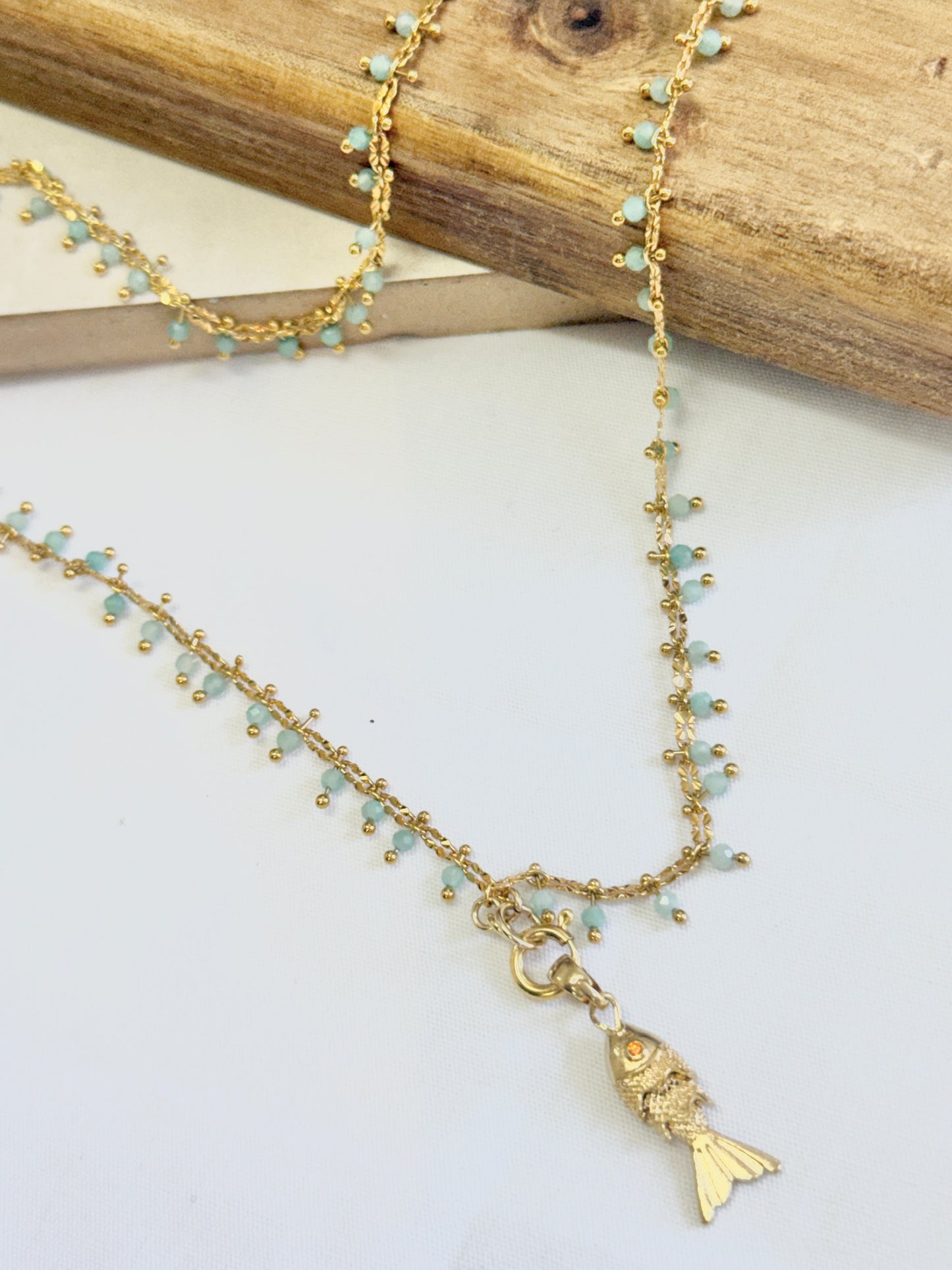 שרשרת סתיו | תליון דג מוזהב תכלת