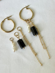 עגילי מיה | עגילי חישוק שלושה תליונים- טורמלין שחור