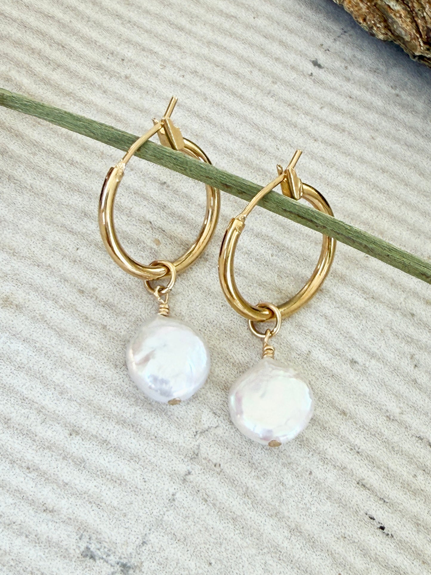 עגילי רומי | פנינה שטוחה