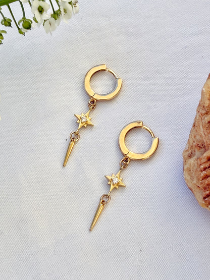 עגילי סהר זהב |  כוכב משובץ ושפיץ