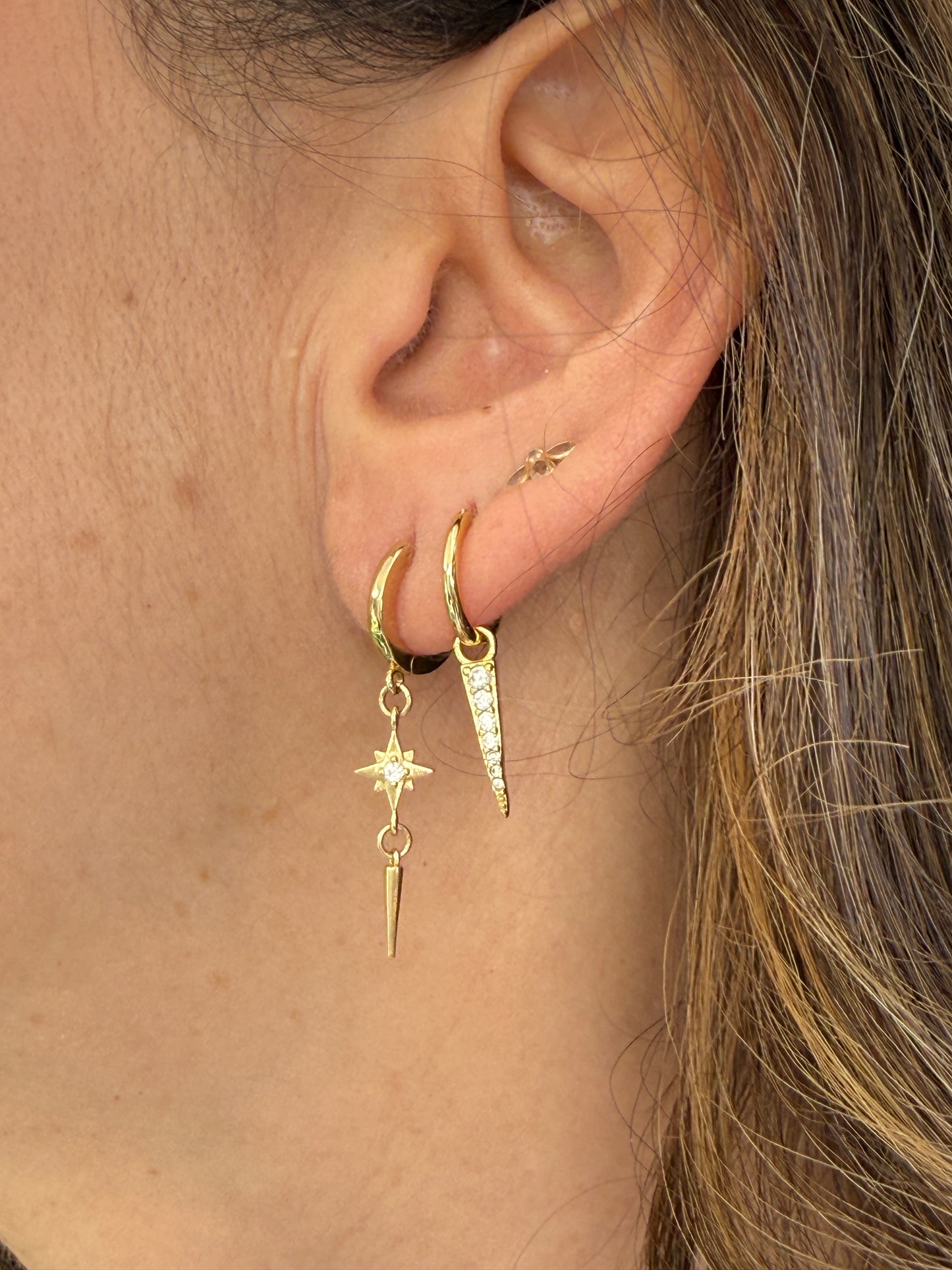 עגילי סהר זהב |  כוכב משובץ ושפיץ