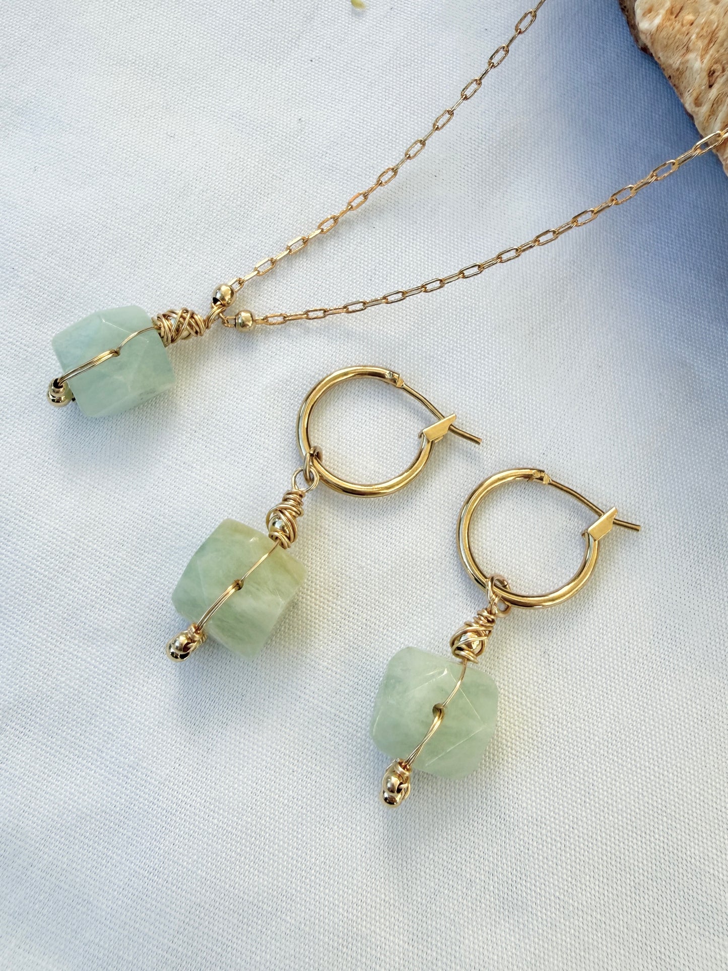 עגילי טל | אבן אקוומרין מרובעת