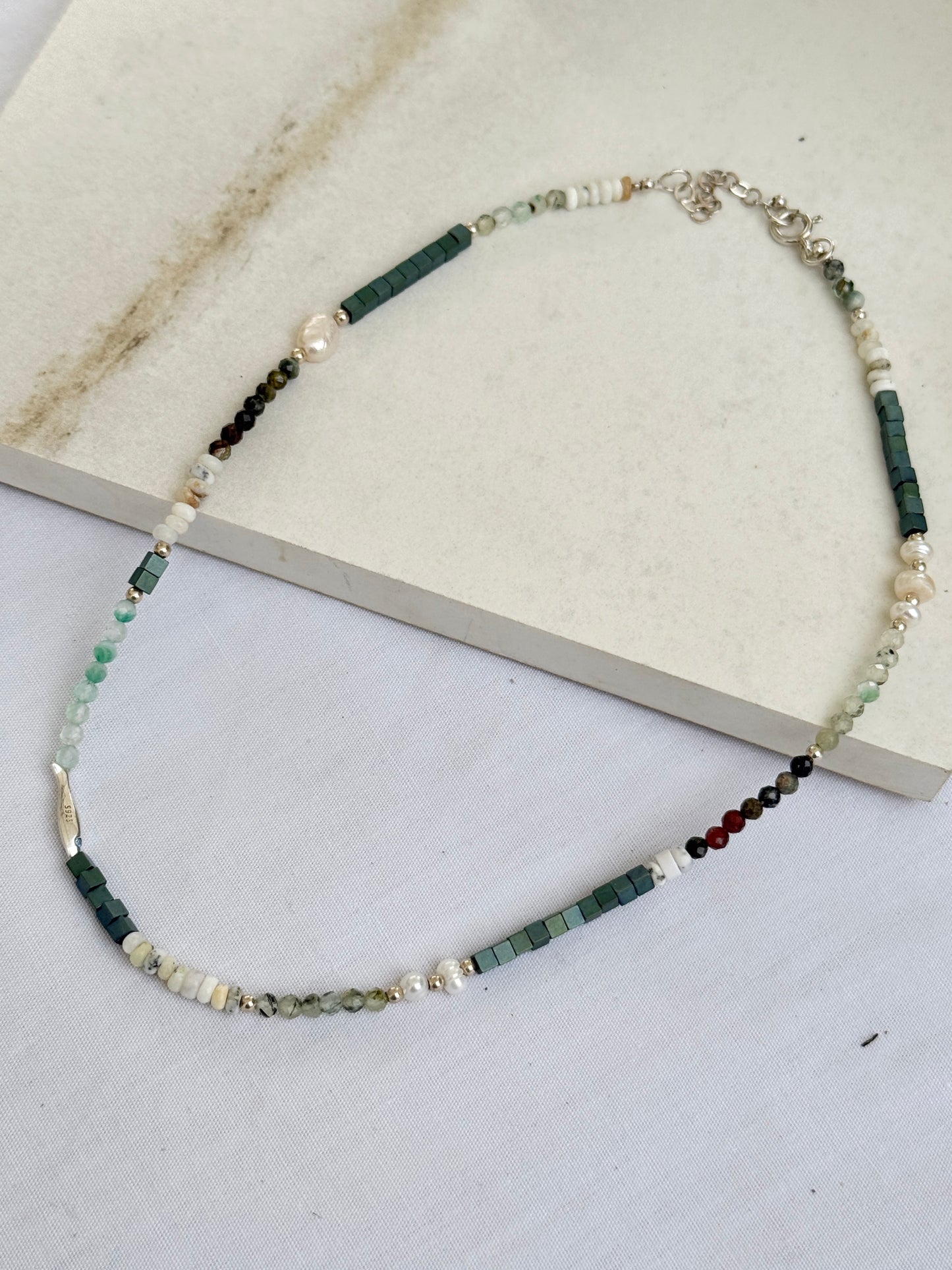 שרשרת לירי | גווני ירוק