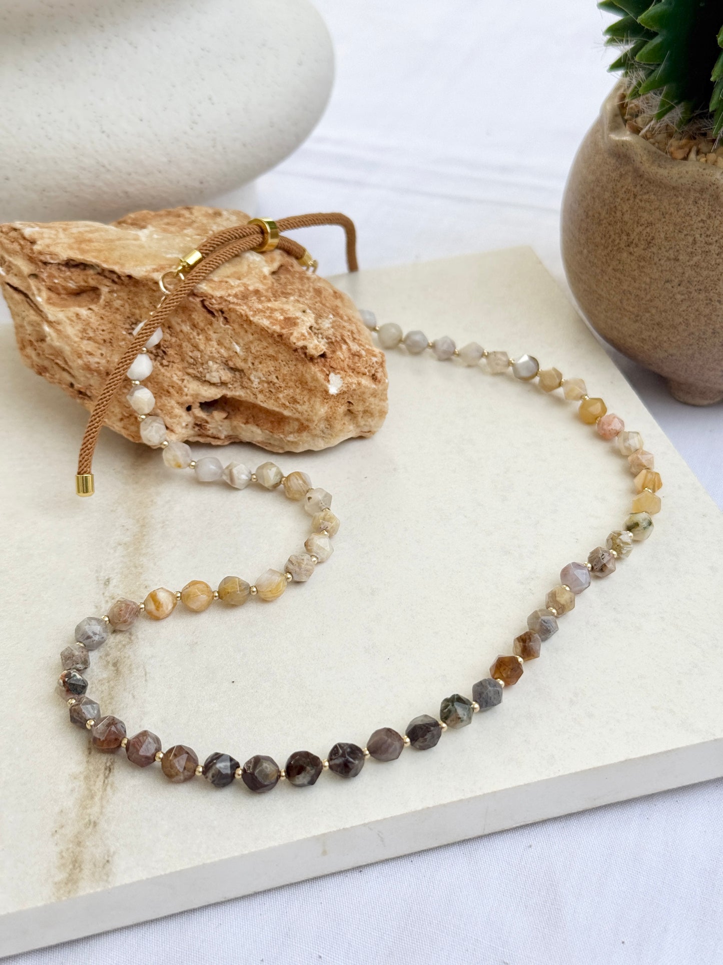 שרשרת נעמי | אבני אגת