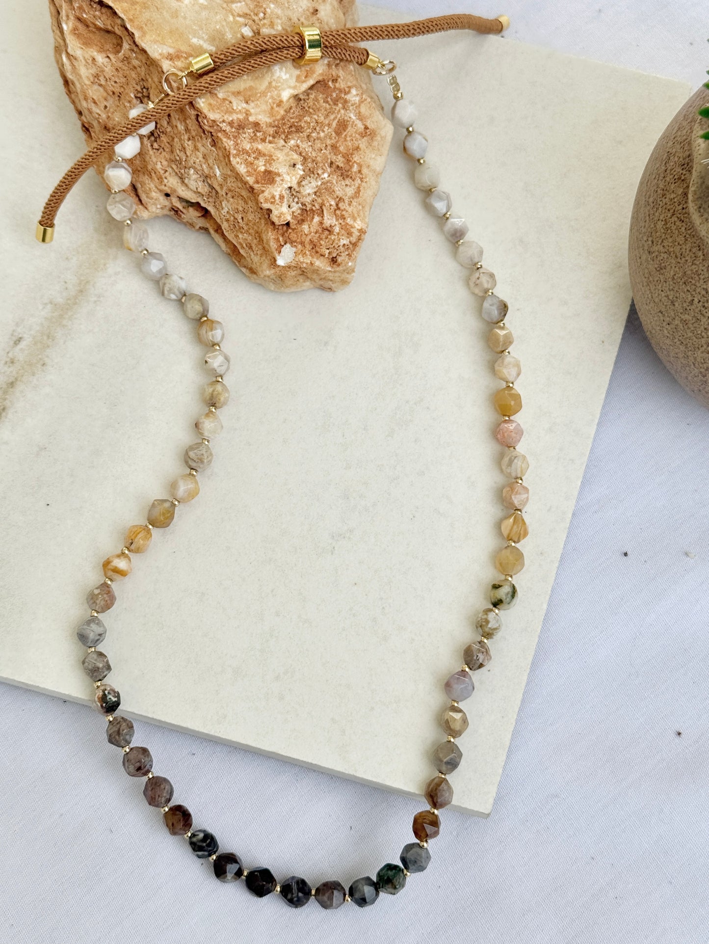 שרשרת נעמי | אבני אגת